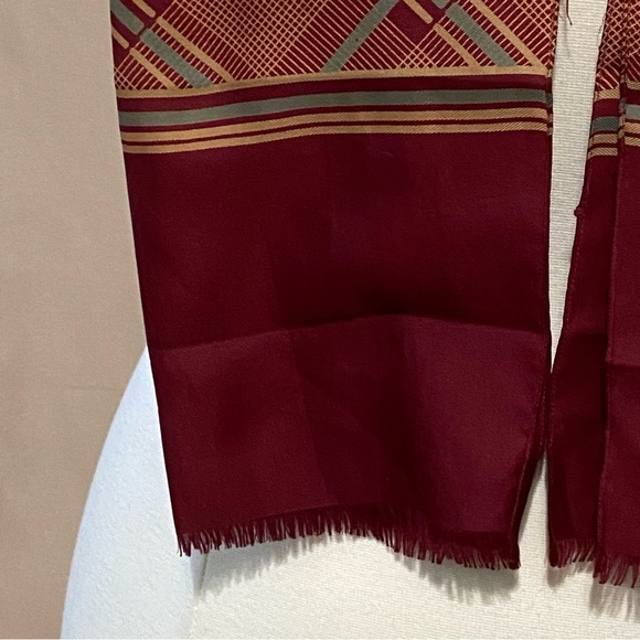 Vintage Plaid Scarf - Picture 9 of 9